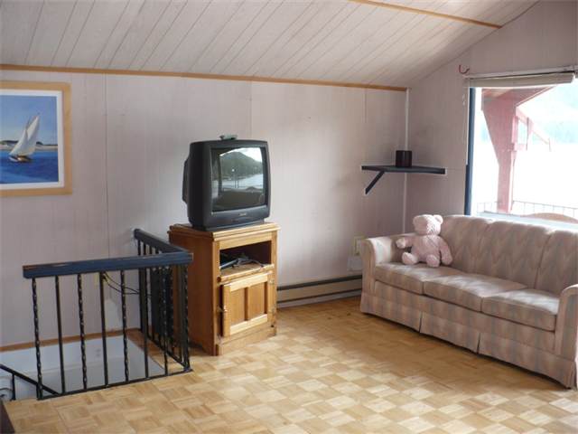 4112 Tamarack Bay Road, Unit 60 Loon Lake, WA 99148 - Photo 4 of 9 Gallery Image 4
