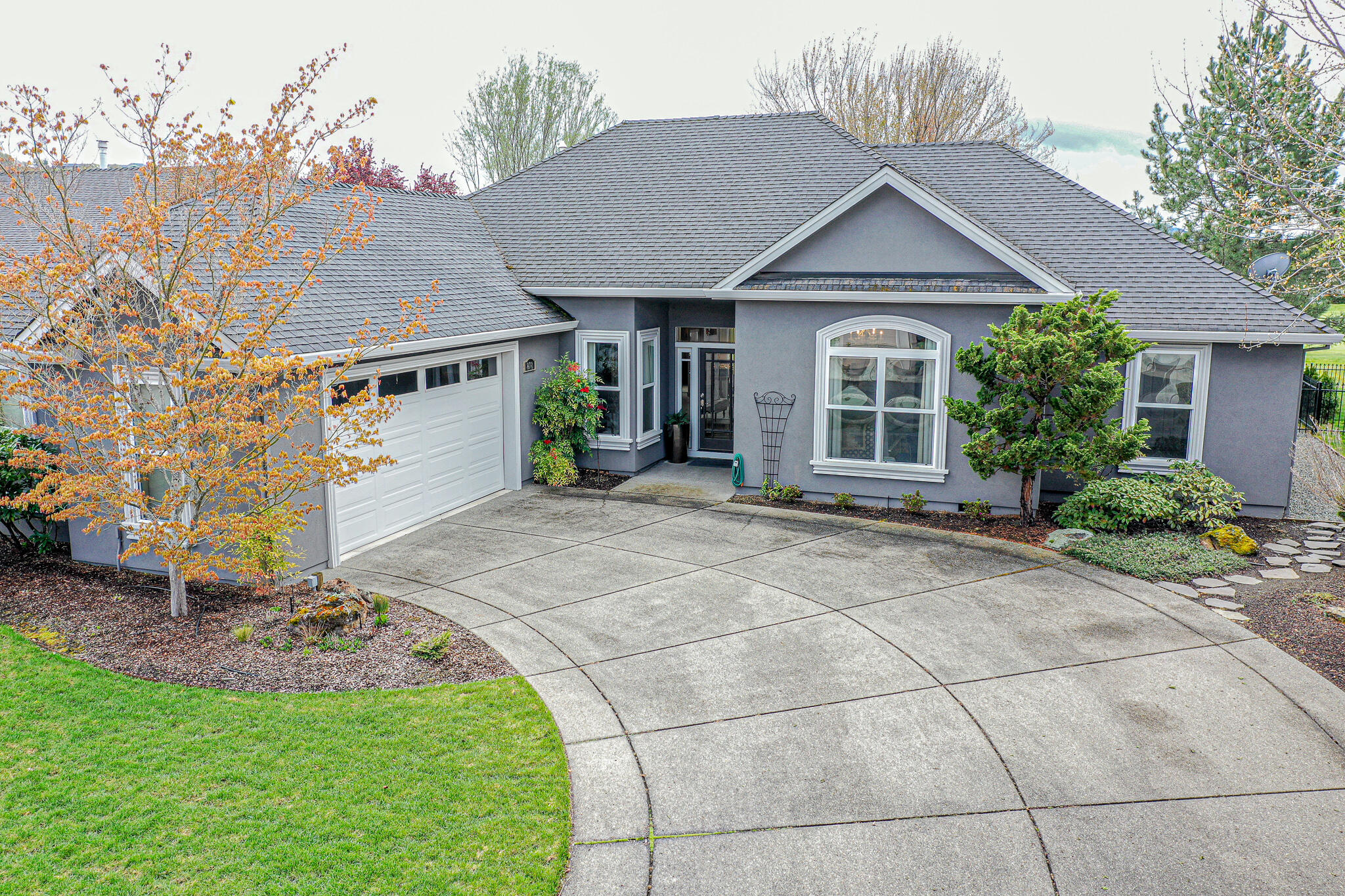878 St Andrews Way Eagle Point, OR 97524 - Photo 10 of 55 DJI_0716