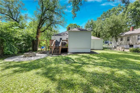 $270,000 | 5712 West 55th Street, Mission, KS 66202
