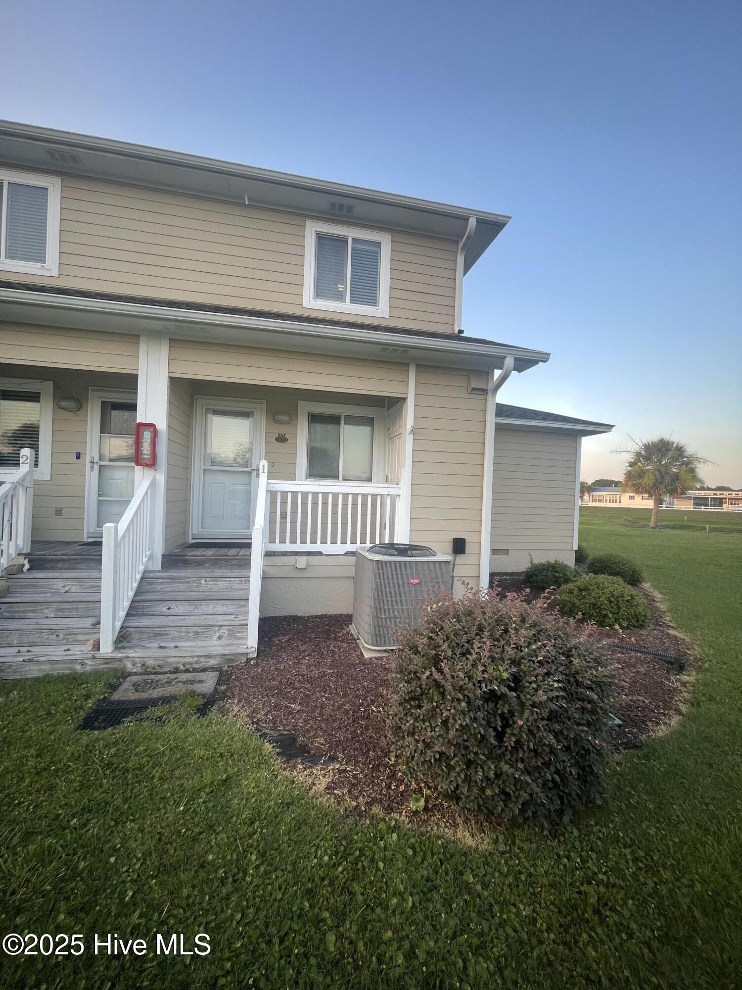 650 Cedar Point Boulevard, Unit E1 Cedar Point, NC 28584 - Photo 2 of 37 IMG_3833