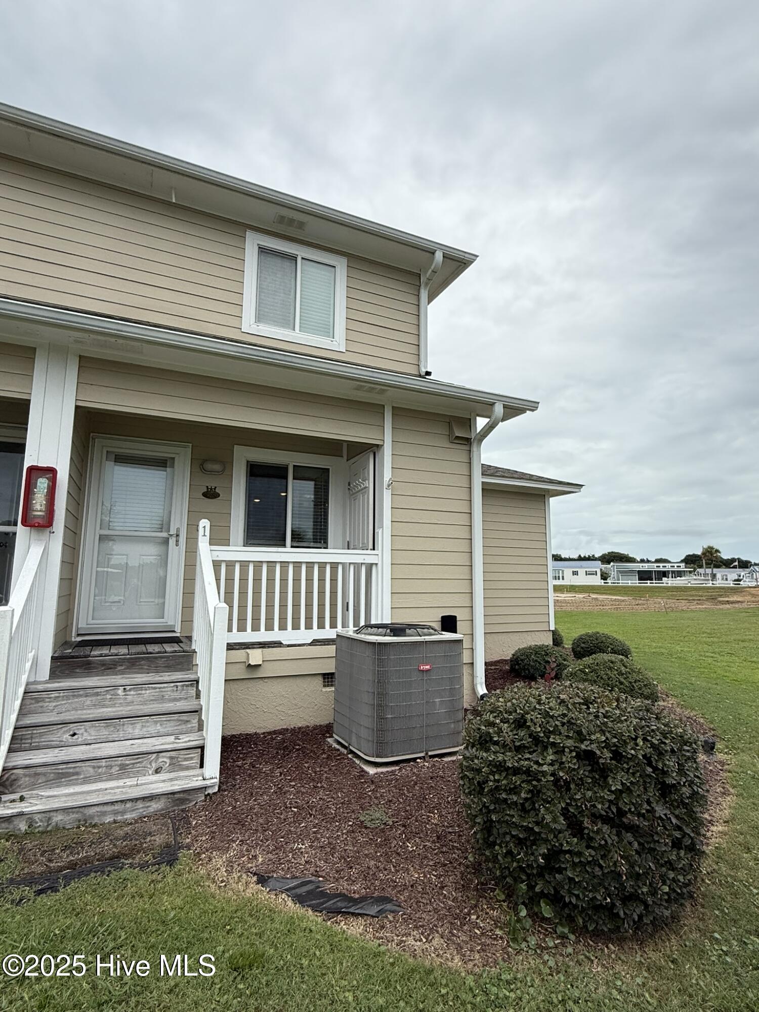 650 Cedar Point Boulevard, Unit E1 Cedar Point, NC 28584 - Photo 5 of 37 IMG_6155