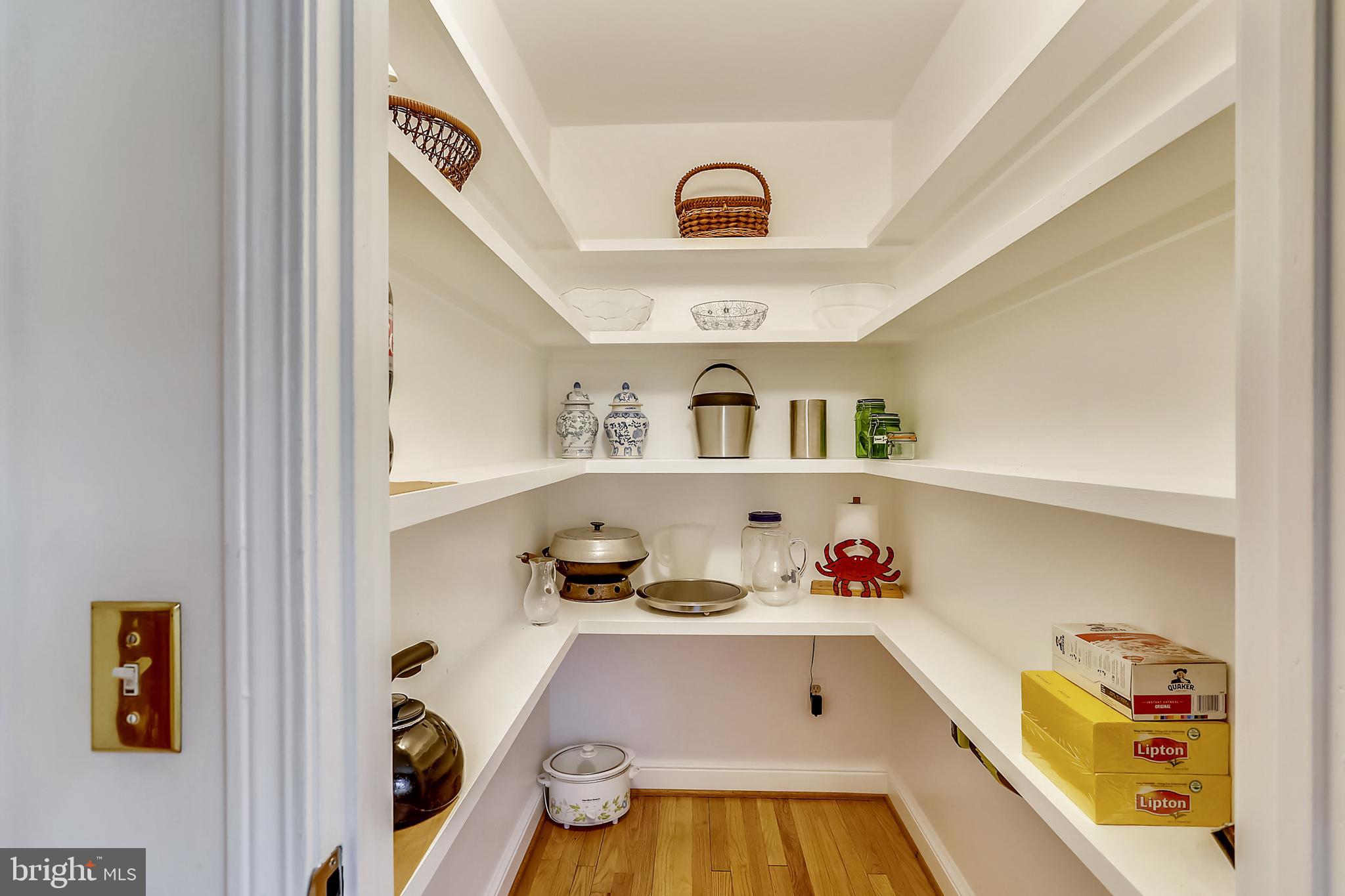 4717 Edgefield Road Bethesda, MD 20814 - Photo 22 of 59 Gallery Image 22