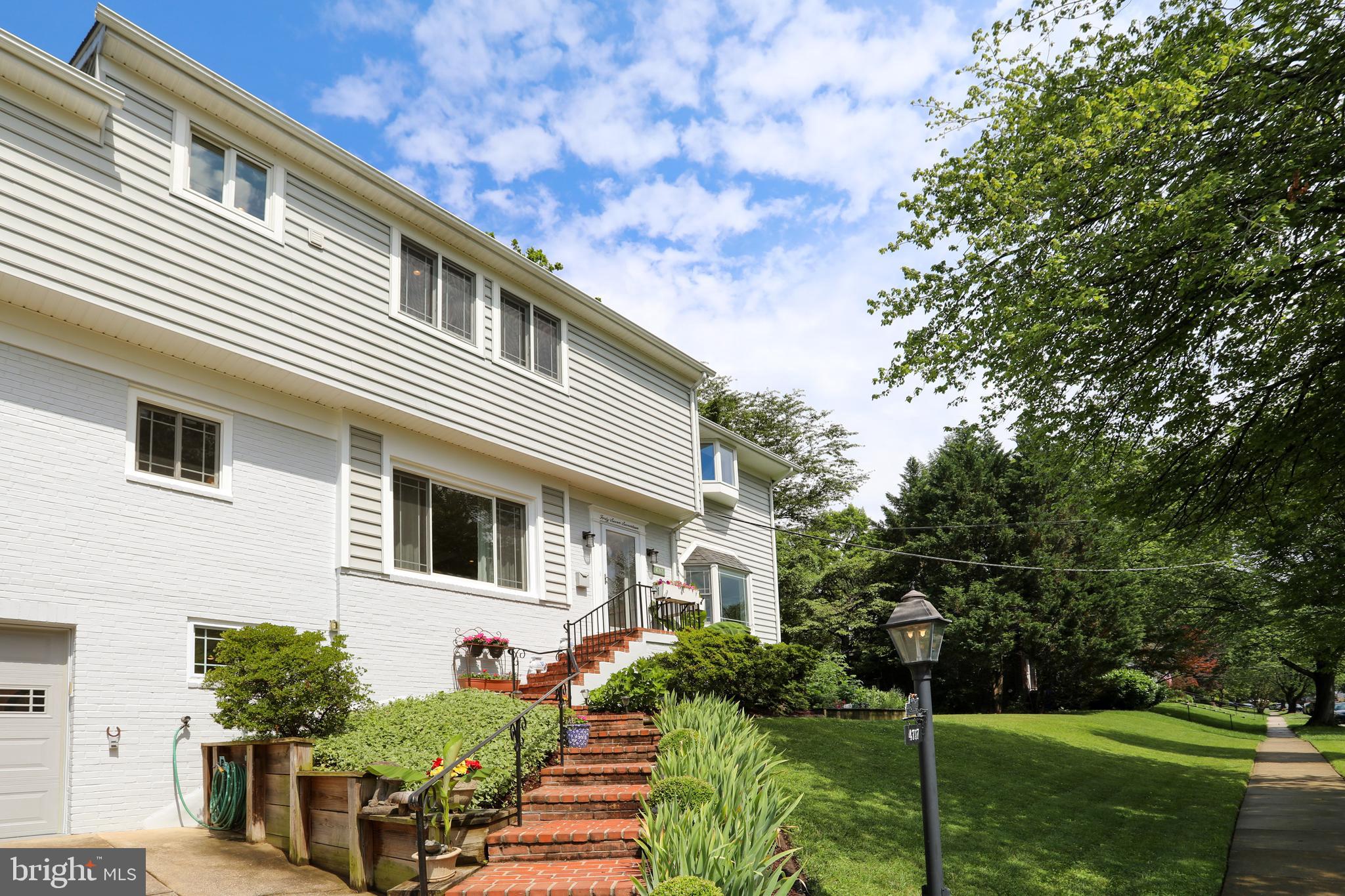 4717 Edgefield Road Bethesda, MD 20814 - Photo 4 of 59 Gallery Image 4