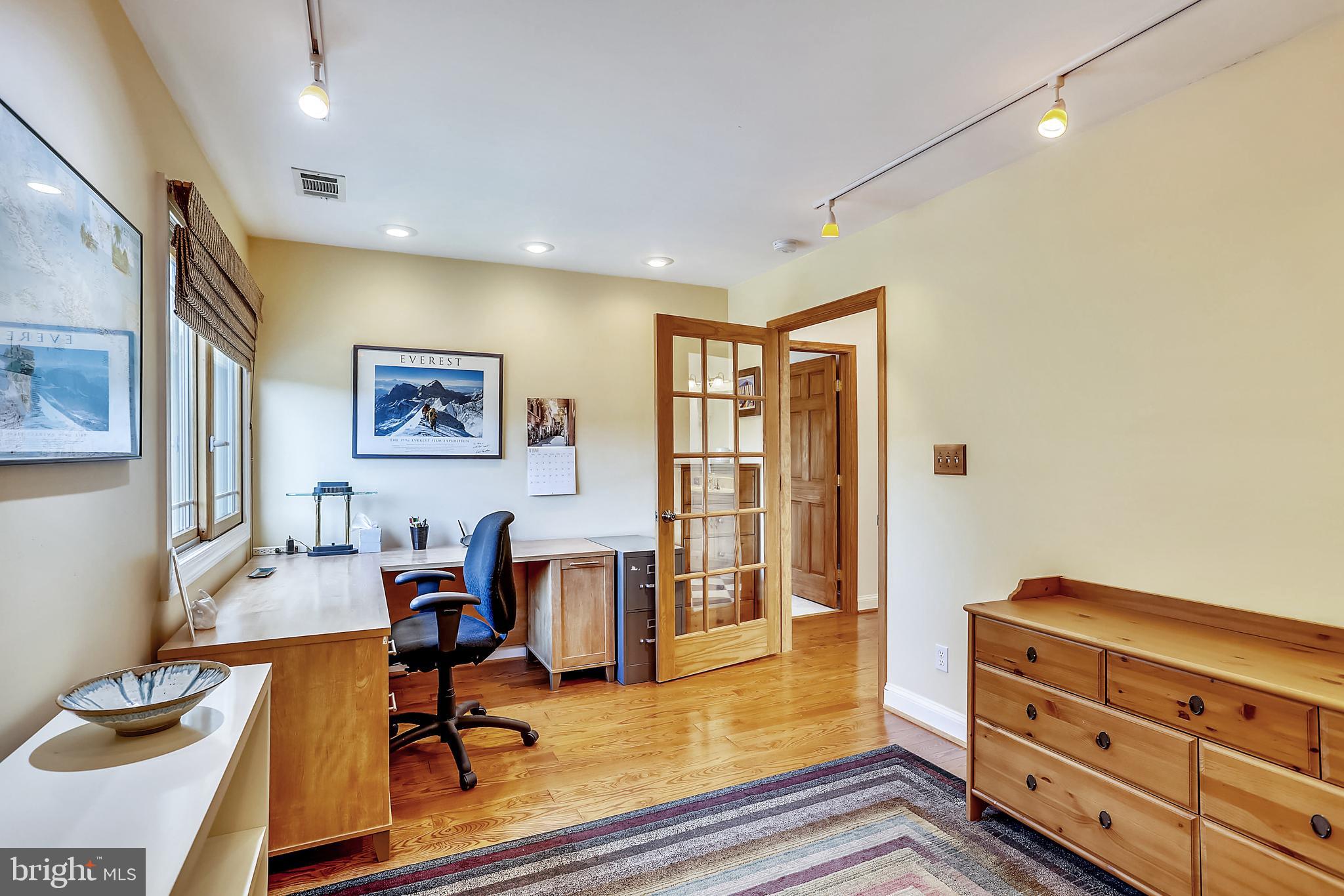 4717 Edgefield Road Bethesda, MD 20814 - Photo 35 of 59 Gallery Image 35