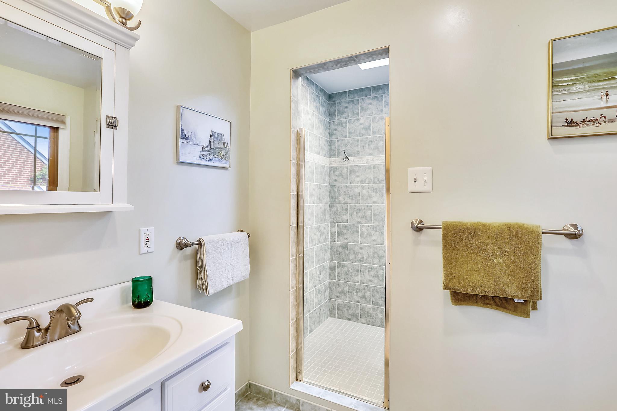 4717 Edgefield Road Bethesda, MD 20814 - Photo 45 of 59 Gallery Image 45