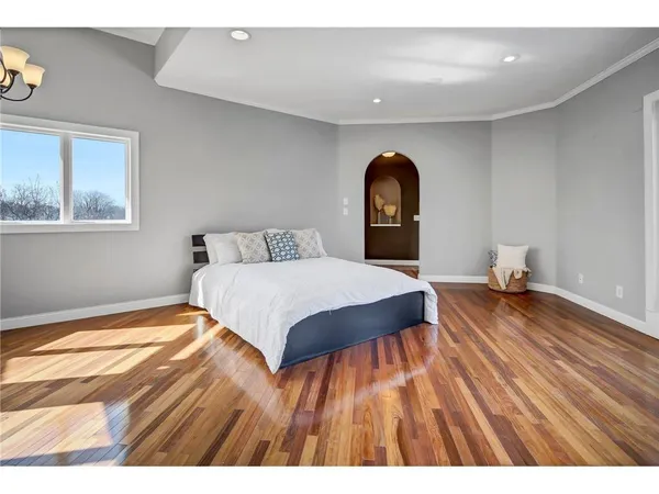 $985,000 | 1209 Lewis Avenue Southwest, Hutchinson, MN 55350