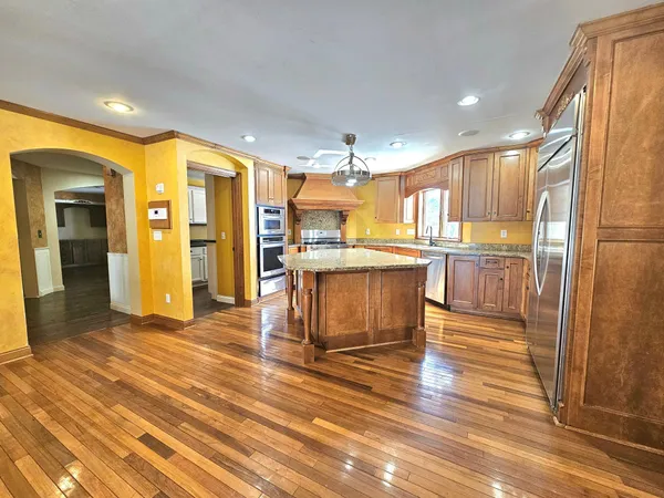 $985,000 | 1209 Lewis Avenue Southwest, Hutchinson, MN 55350