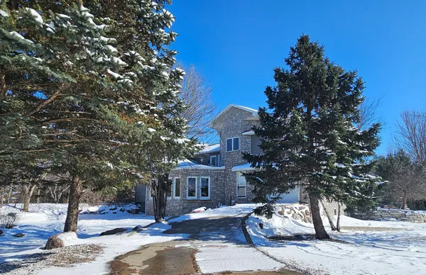 $985,000 | 1209 Lewis Avenue Southwest, Hutchinson, MN 55350