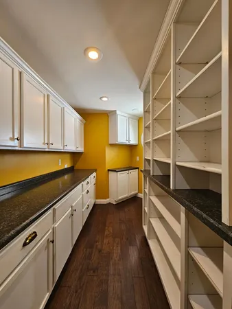 $985,000 | 1209 Lewis Avenue Southwest, Hutchinson, MN 55350