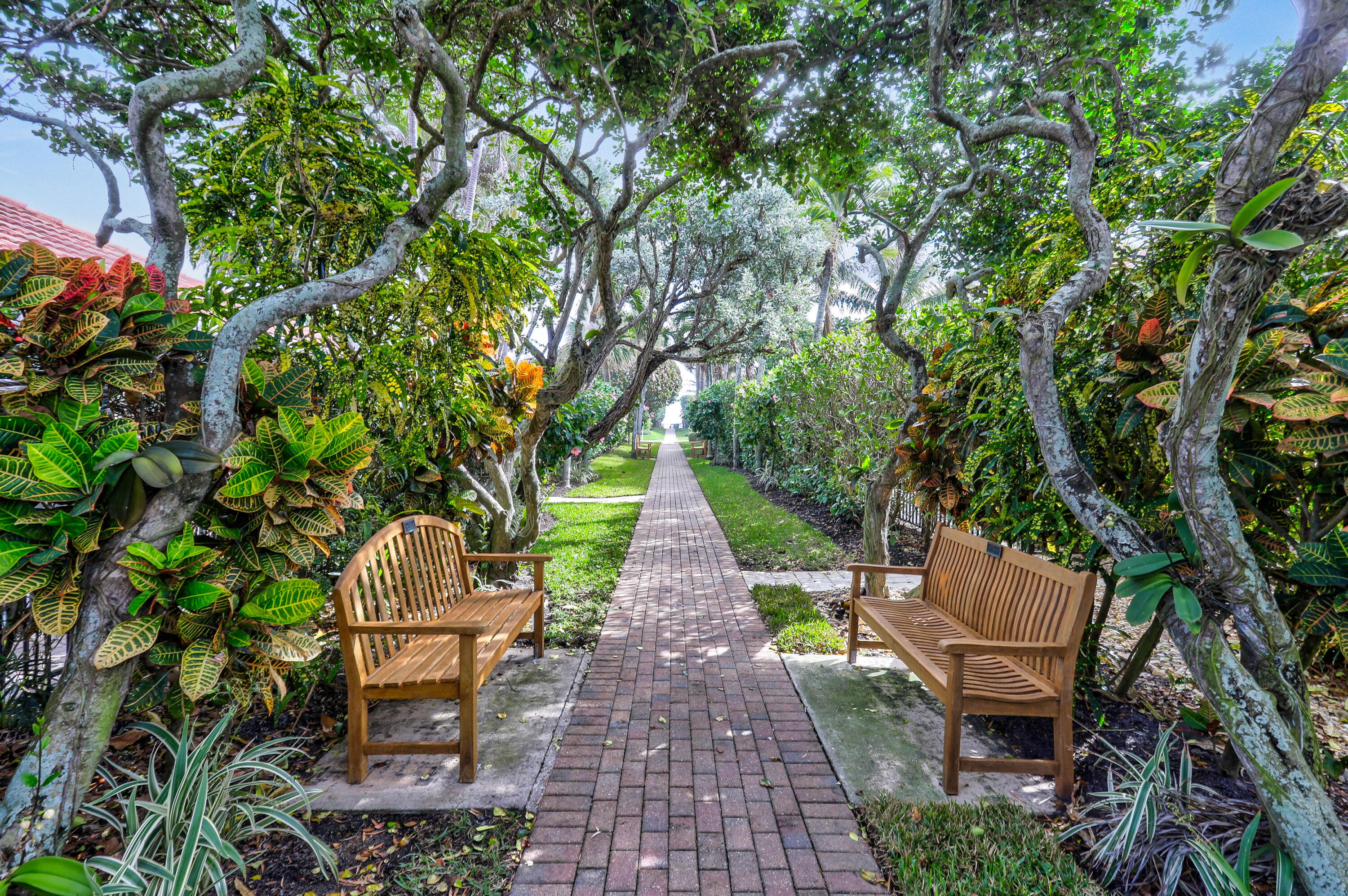 87 Lighthouse Drive Jupiter Inlet Colony, FL 33469 - Photo 24 of 33 an outdoor space with chairs