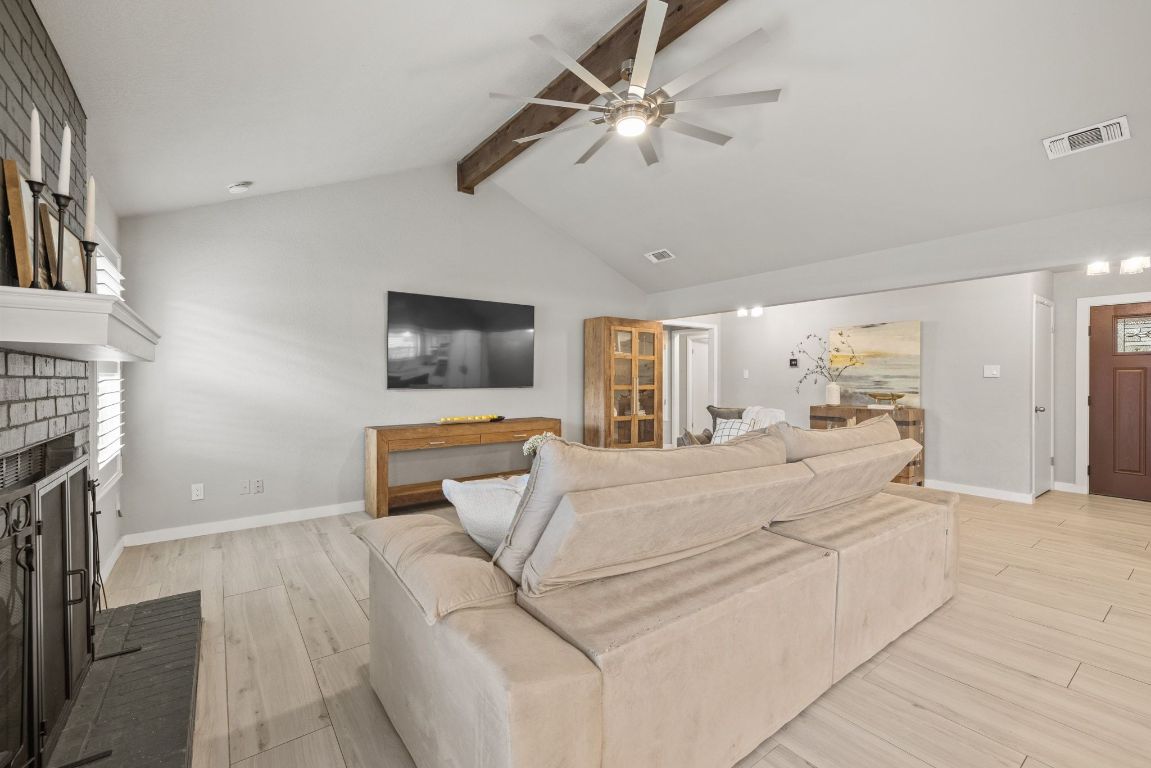 1805 Ryon Cove Round Rock, TX 78681 - Photo 8 of 23 a large white bed in a white room