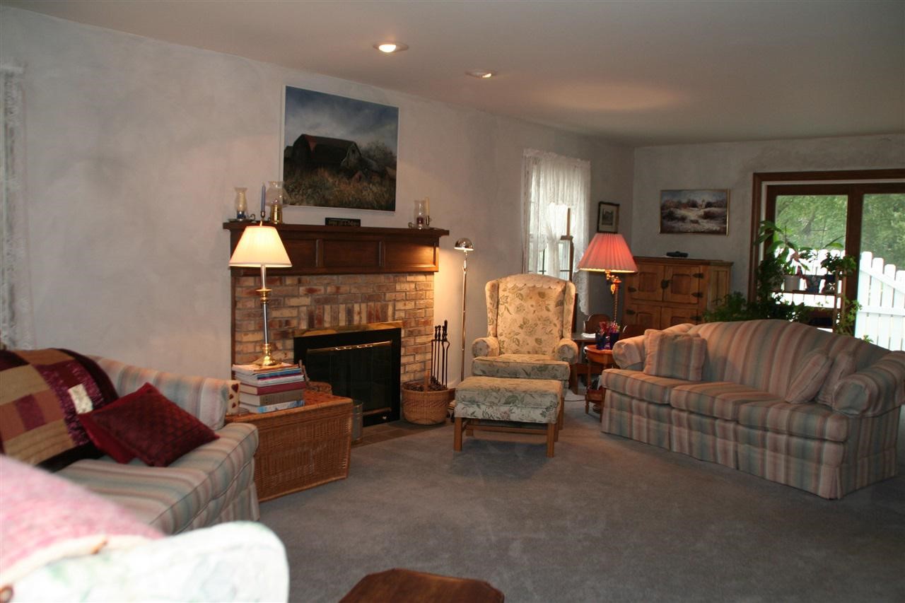 1151 Heatherwoode Road Flint, MI 48532 - Photo 11 of 39 21520639-10.JPG