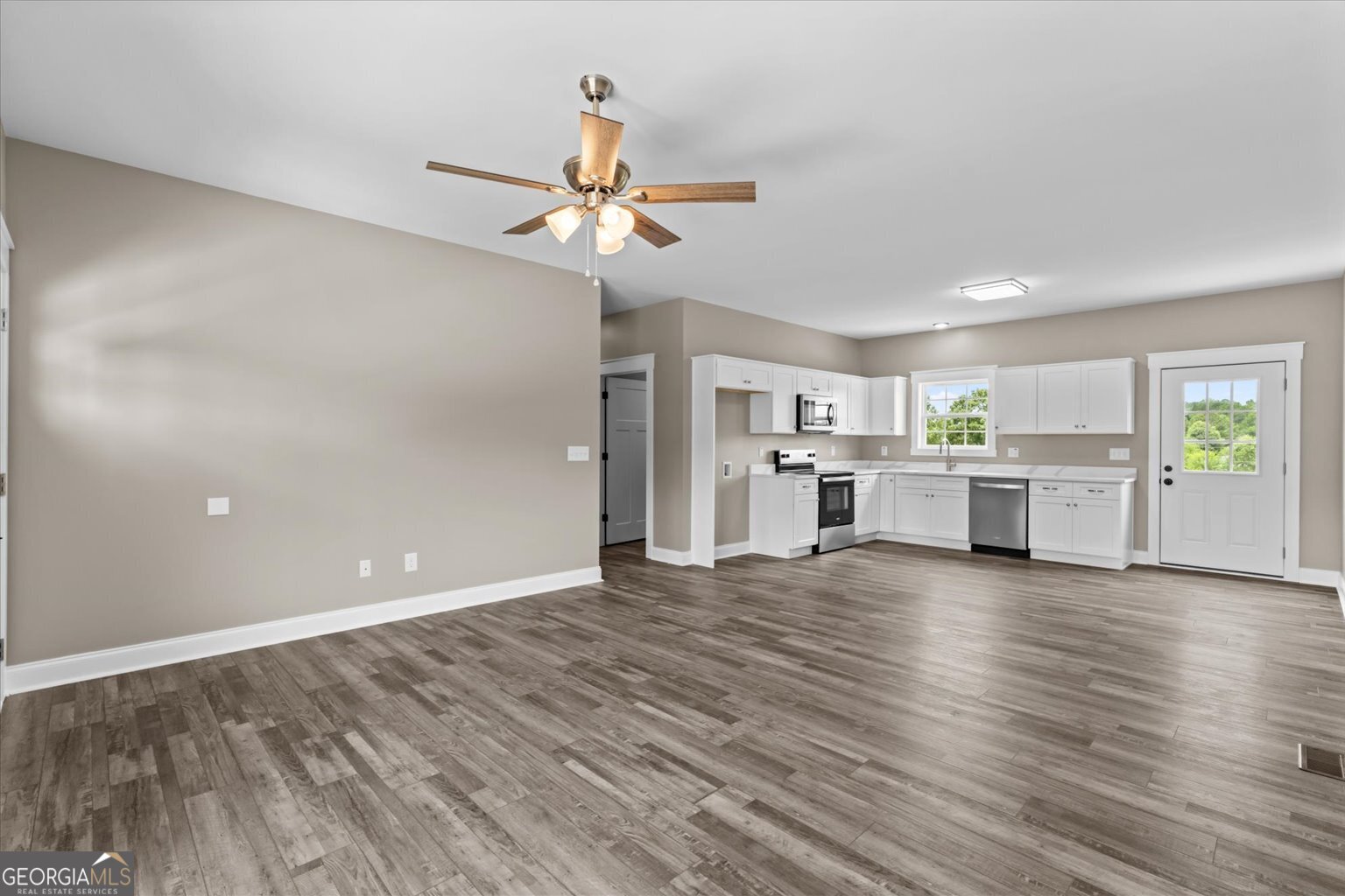139 Kirby Young Road Southeast Dalton, GA 30721 - Photo 4 of 15 Gallery Image 4