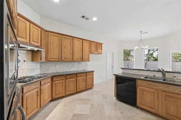 $2,500 | 4807 Wellington Way, Houston, TX 77069