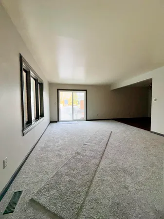 $145,000 | 27153 Winchester Street, Trenton, MI 48183