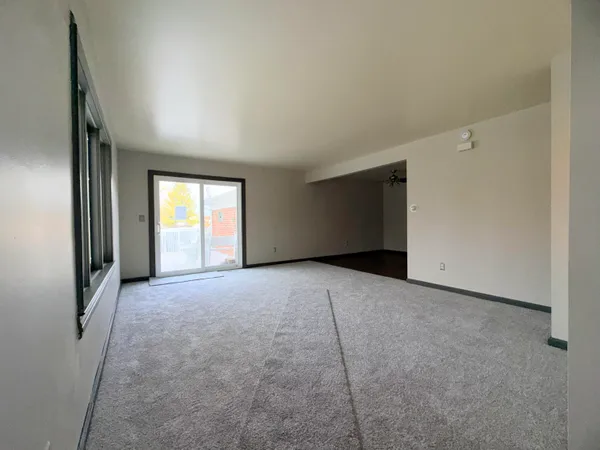 $145,000 | 27153 Winchester Street, Trenton, MI 48183