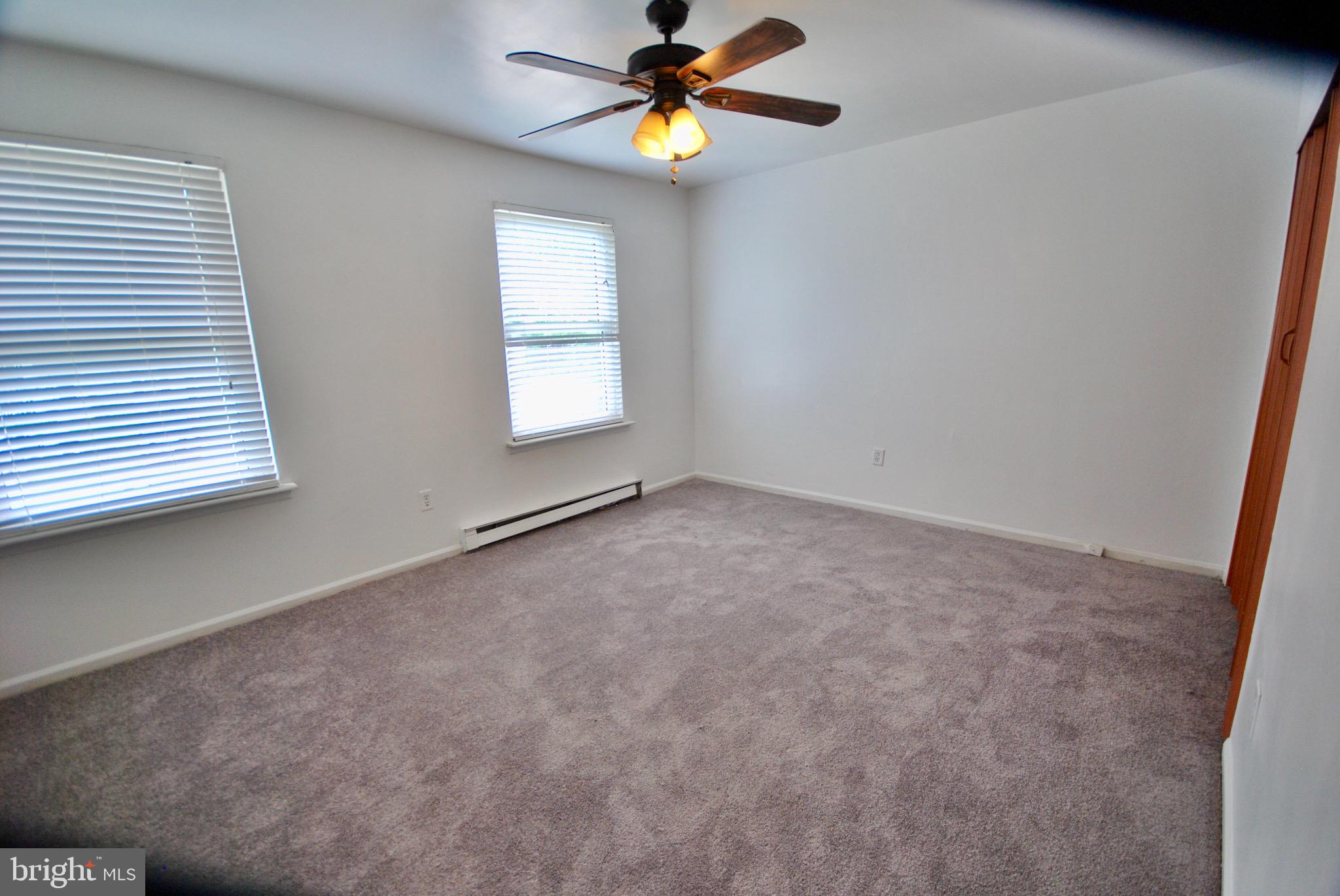 192 Hampshire Road Sicklerville, NJ 08081 - Photo 6 of 7 Gallery Image 6