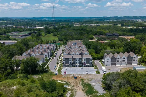 $499,900 | 344 East Village Lane, Nashville, TN 37216