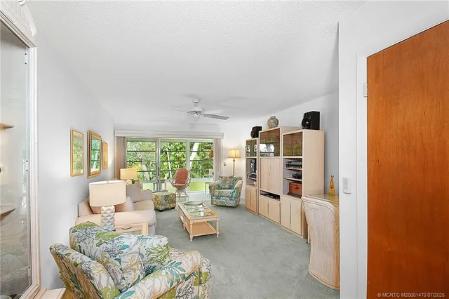 $149,900 | 2929 Southeast Ocean Boulevard, Unit 1047, Stuart, FL 34996