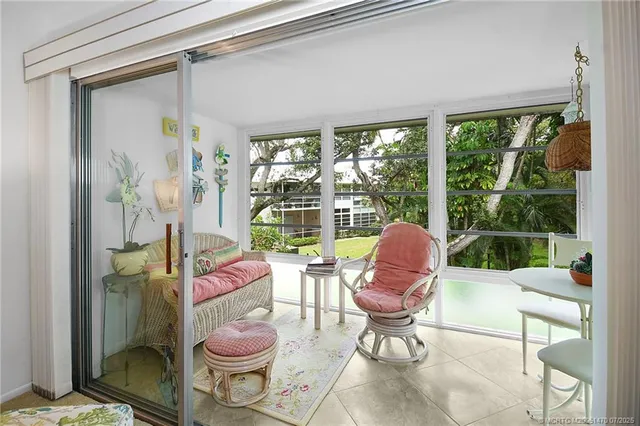 $149,900 | 2929 Southeast Ocean Boulevard, Unit 1047, Stuart, FL 34996