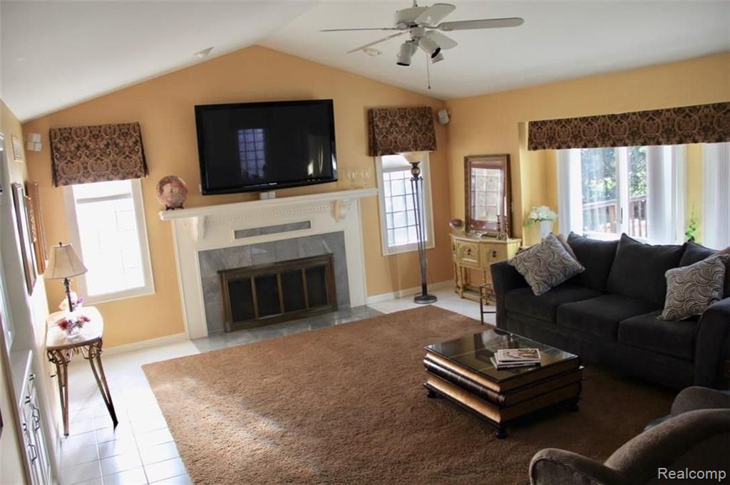 3584 Wedgewood Drive Rochester Hills, MI 48306 - Photo 8 of 37