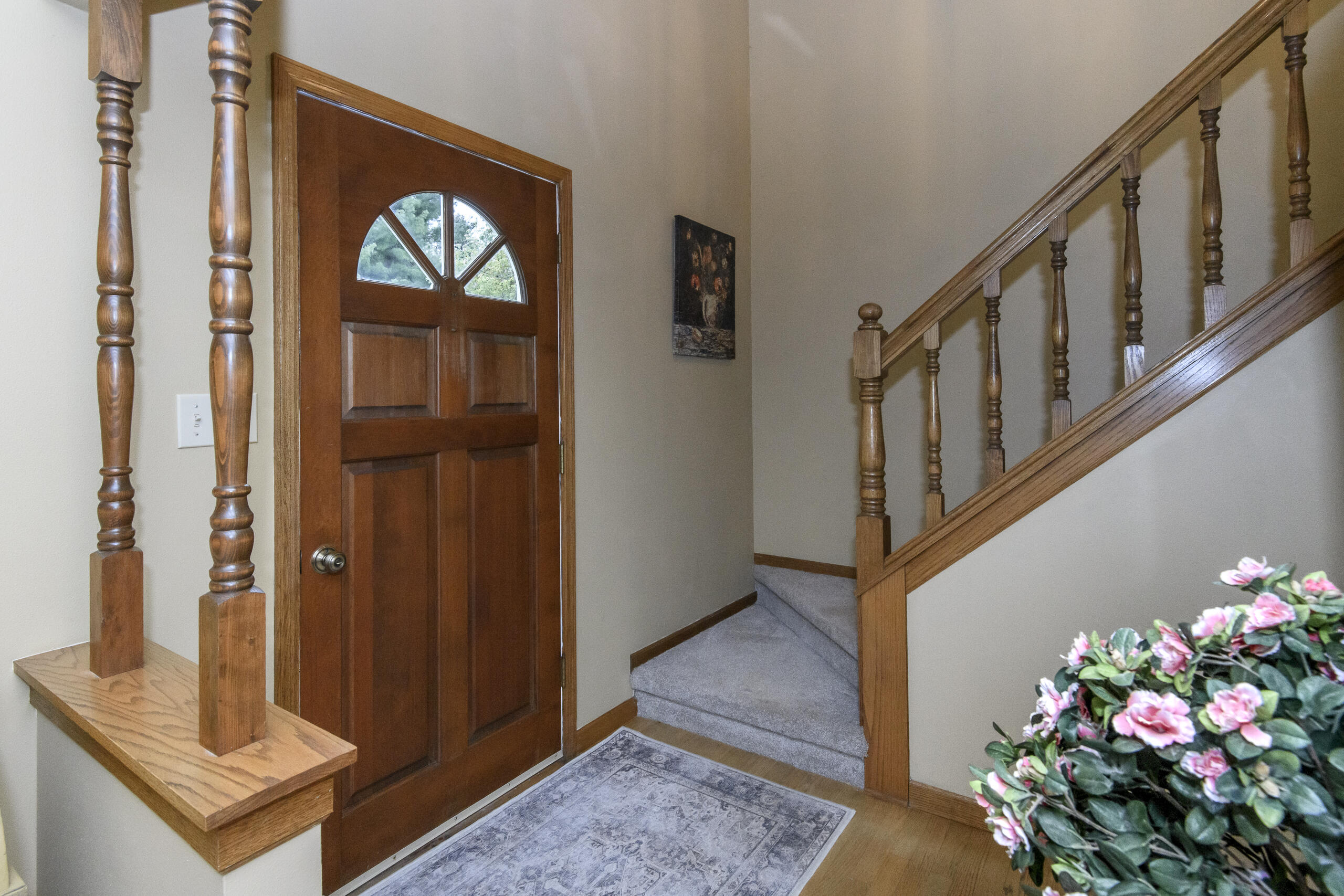 S67W32989 Rd X Mukwonago, WI 53149 - Photo 4 of 25 Welcoming Front Entry
