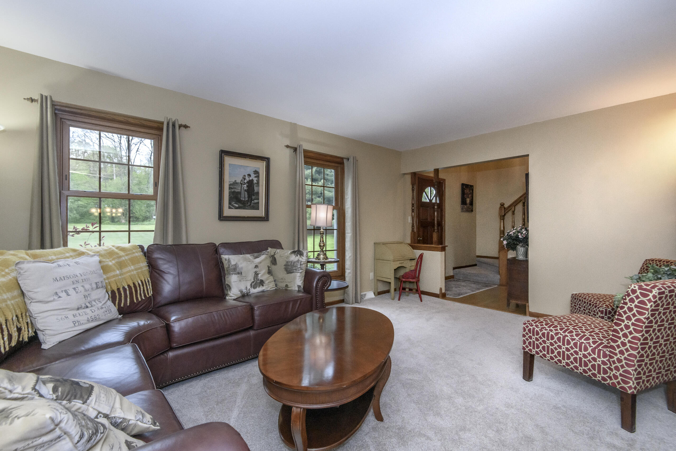 S67W32989 Rd X Mukwonago, WI 53149 - Photo 6 of 25 Living Room (view 2)