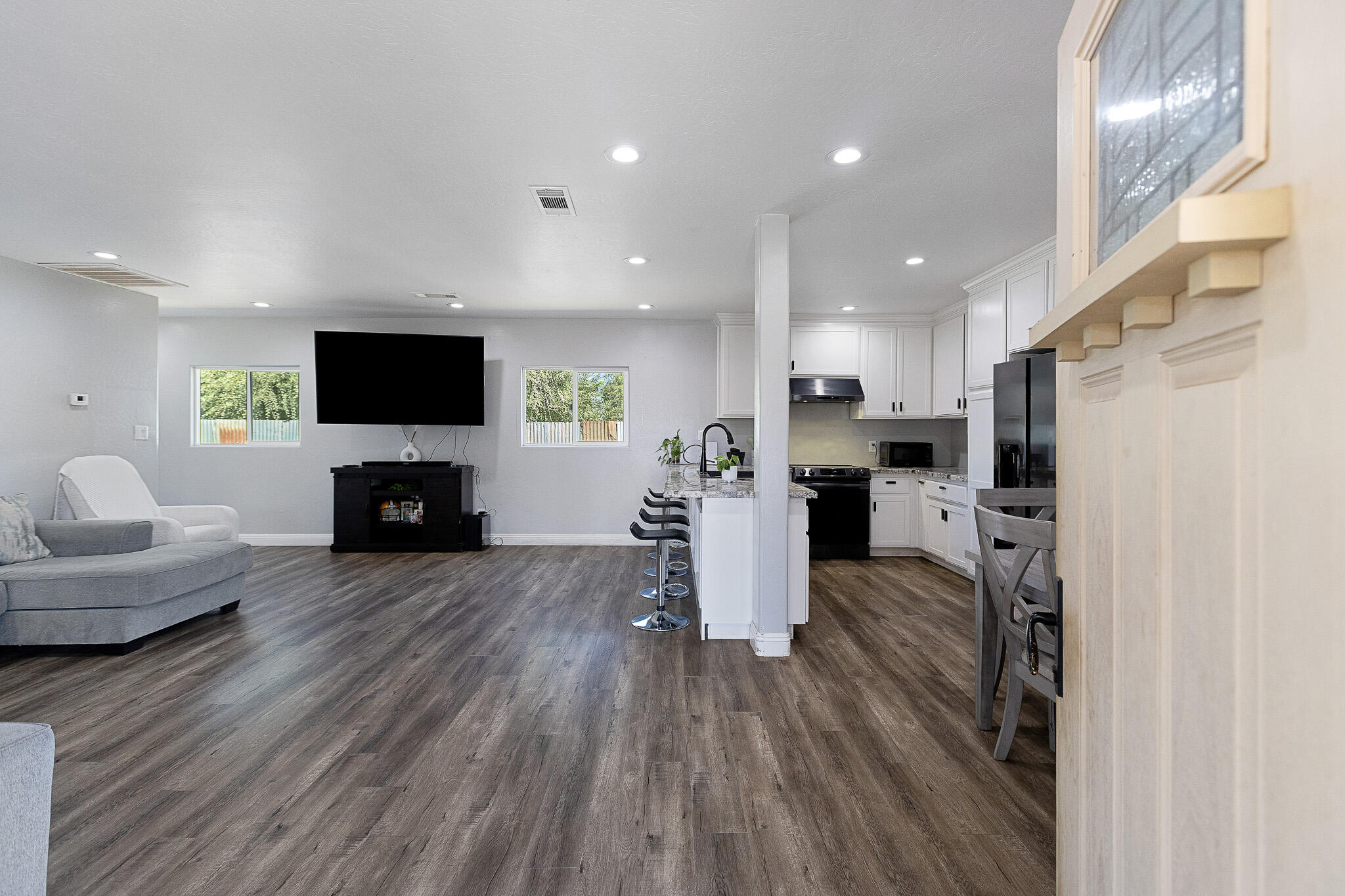 25769 Hypericum Road Visalia, CA 93292 - Photo 51 of 83 51 Entry