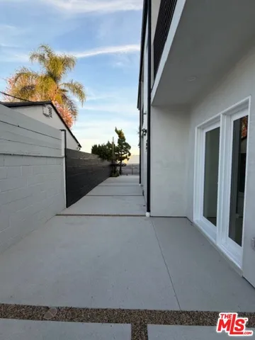 $3,600 | 5191-5193 Lindley Avenue, Tarzana, CA 91356