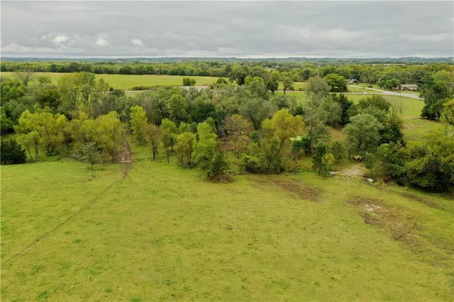 $244,000 | 32035 West 327th Street, Paola, KS 66071