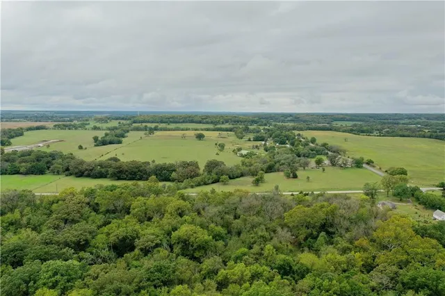 $244,000 | 32035 West 327th Street, Paola, KS 66071