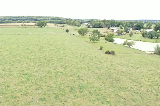 $244,000 | 32035 West 327th Street, Paola, KS 66071