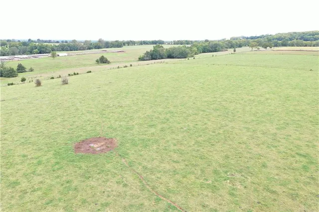 $244,000 | 32035 West 327th Street, Paola, KS 66071