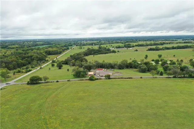 $244,000 | 32035 West 327th Street, Paola, KS 66071