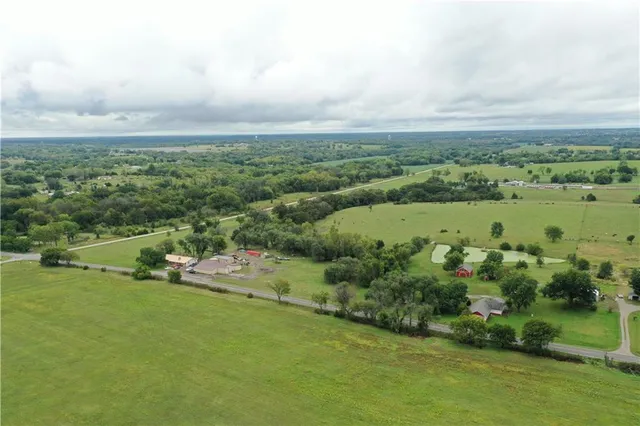$244,000 | 32035 West 327th Street, Paola, KS 66071
