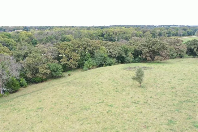 $244,000 | 32035 West 327th Street, Paola, KS 66071