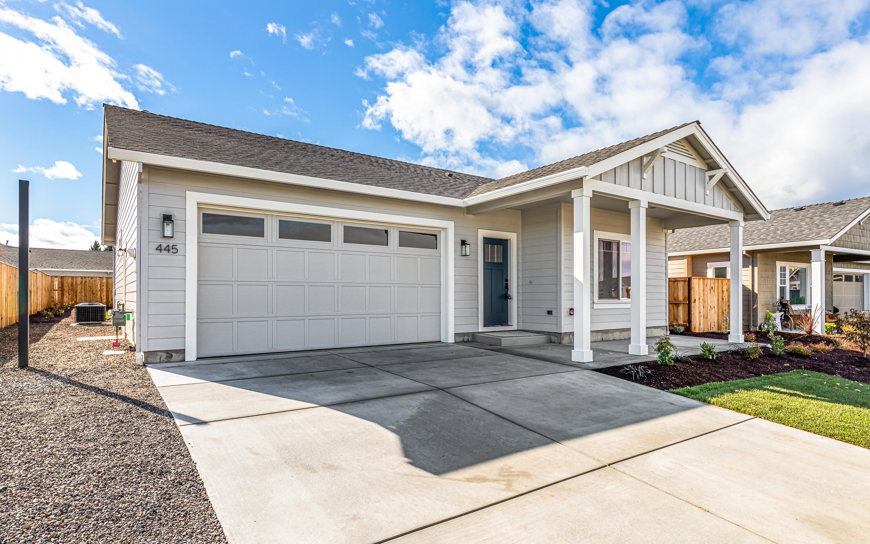 445 Cheney Loop Central Point, OR 97502 - Photo 2 of 35 2