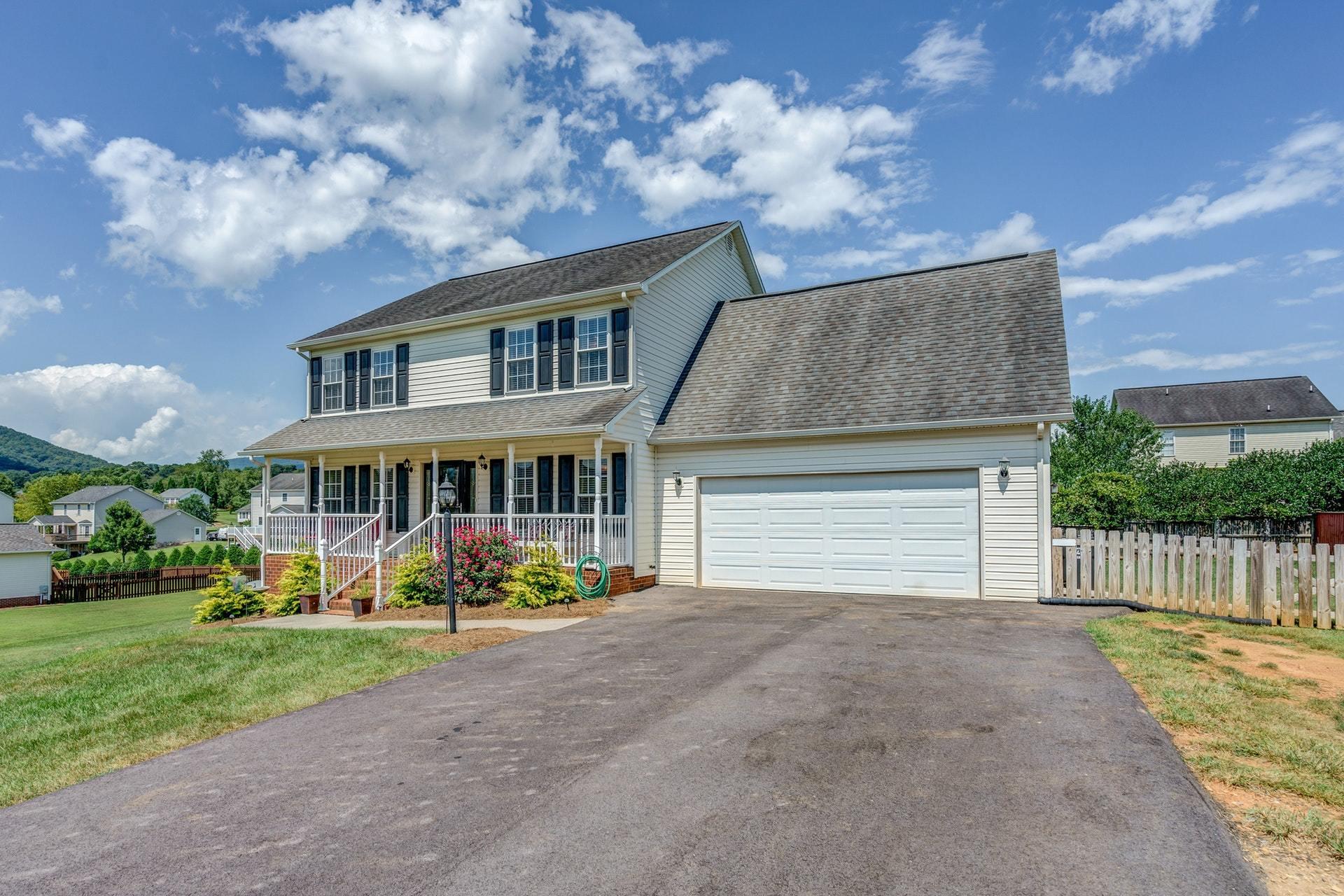 84 Eagle Ridge Roanoke, VA 24012 - Photo 3 of 43 001-324025-84 Eagle Ridge 001_8106058
