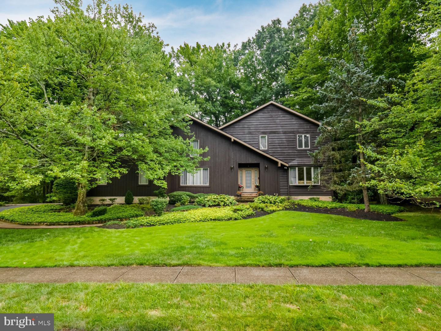 490 Kings Road Yardley, PA 19067 - Photo 2 of 40 Gallery Image 2