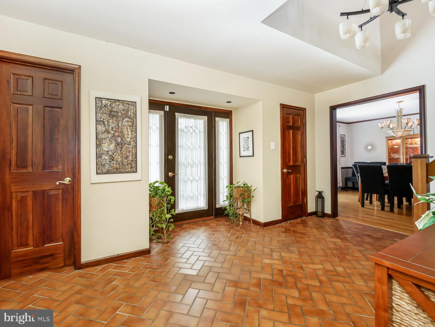 490 Kings Road Yardley, PA 19067 - Photo 6 of 40 Gallery Image 6
