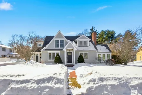 $1,365,000 | 10 Meadow Brook Lane, Reading, MA 01867