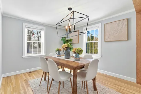 $1,365,000 | 10 Meadow Brook Lane, Reading, MA 01867