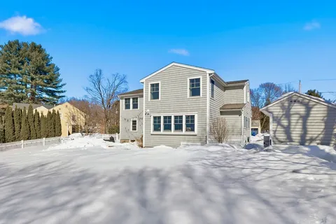 $1,365,000 | 10 Meadow Brook Lane, Reading, MA 01867