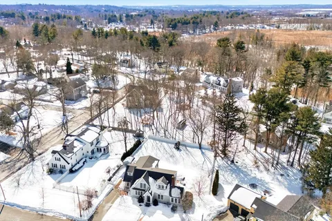 $1,365,000 | 10 Meadow Brook Lane, Reading, MA 01867