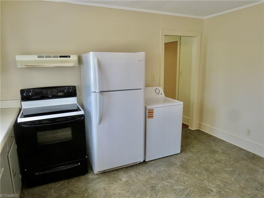 793 Wolf Island Road Reidsville, NC 27320 - Photo 4 of 22 Kitchen appliances