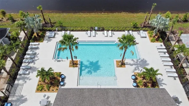 $2,999 | Undisclosed Address, Sarasota, FL 34240