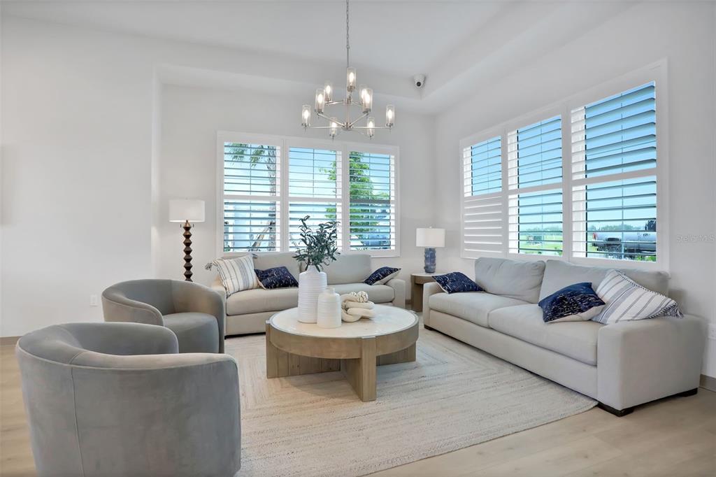 160 Eagleston Lane Sarasota, FL 34240 - Photo 4 of 20