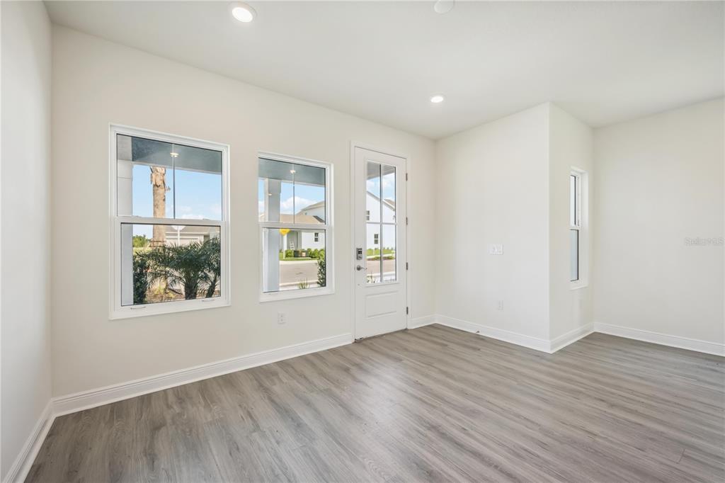 160 Eagleston Lane Sarasota, FL 34240 - Photo 5 of 20