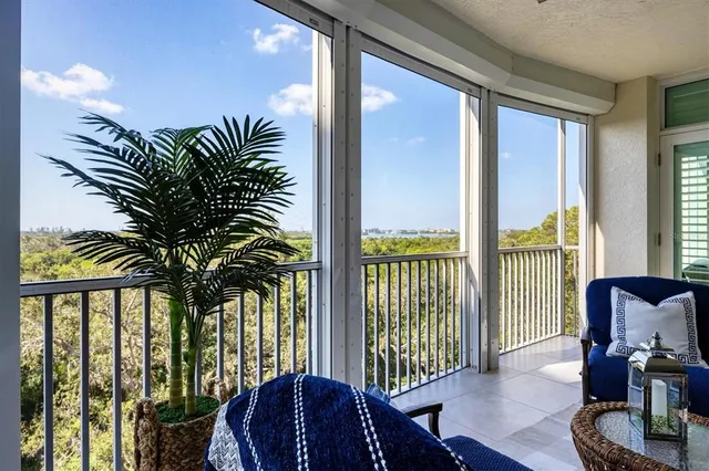 $1,100,000 | 401 North Point Road, Unit 504, Osprey, FL 34229