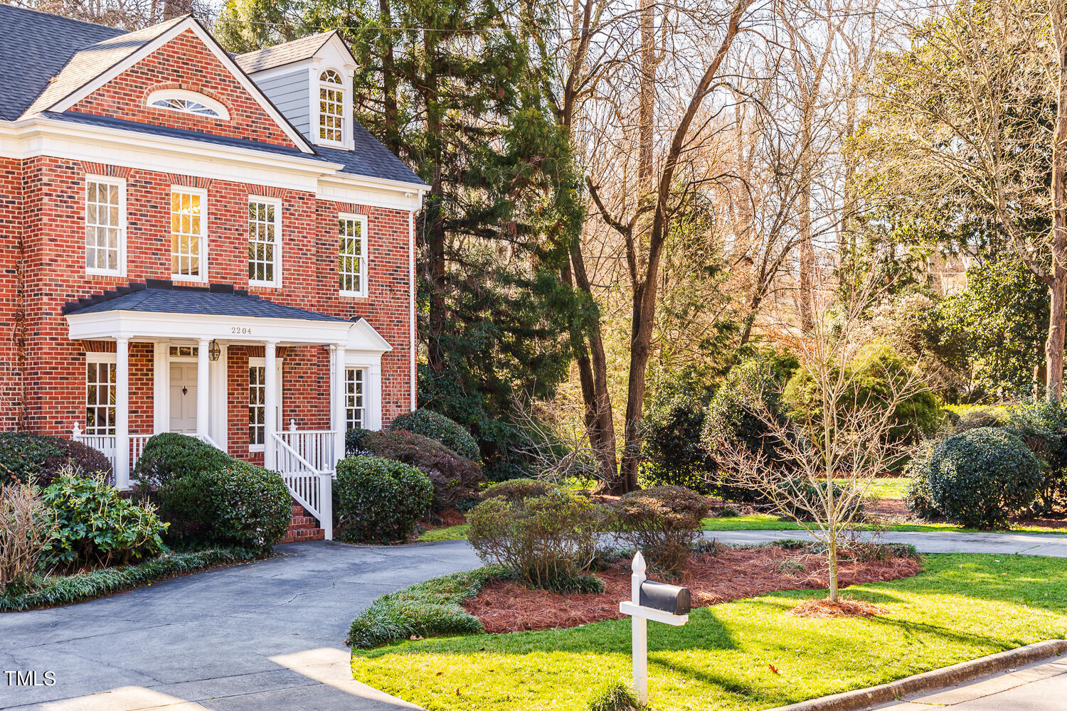 2204 Oxford Road Raleigh, NC 27608 - Photo 3 of 51 2204 Oxford Road-7